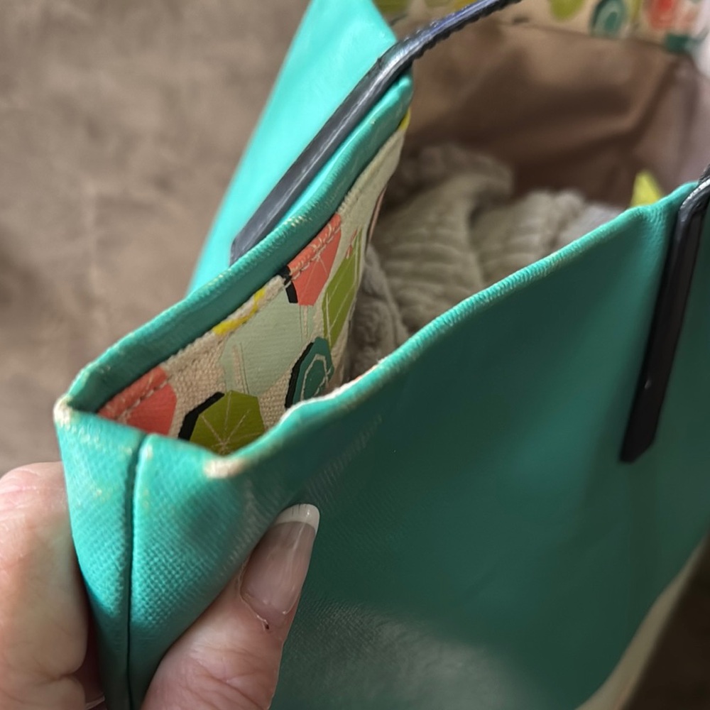 Kate Spade Tote As Is - Picture 4 of 13